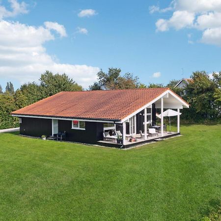 Amazing Home In Askeby With Sauna Екстериор снимка